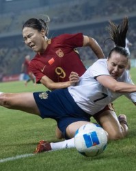 【热身赛】王霜世界波 中国女足1比2不敌俄罗斯女足